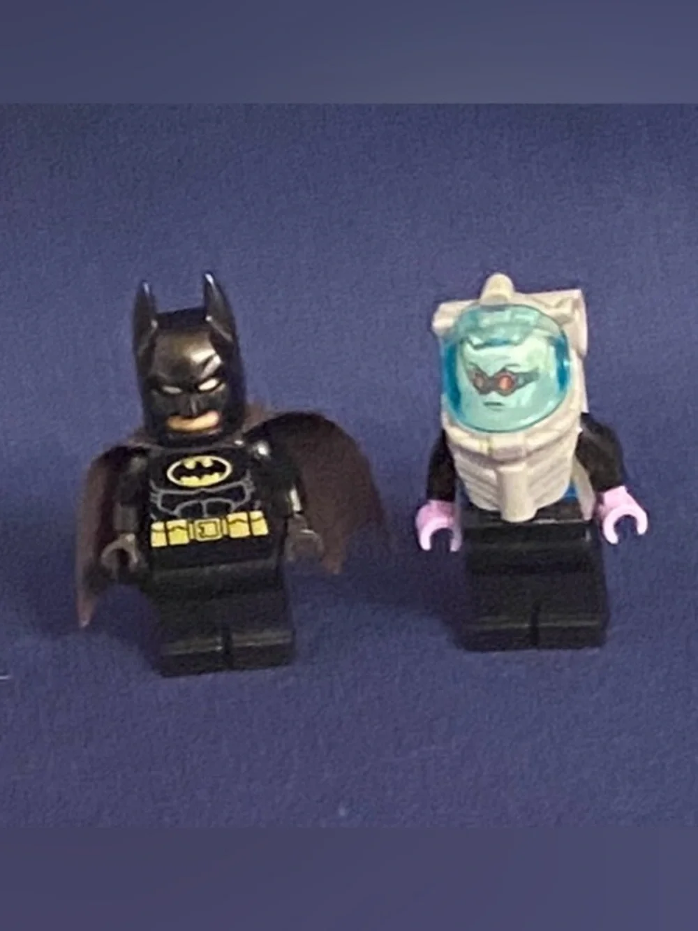 LEGO Juniors 10737 Batman vs Mr Freeze with 2 Minifigures & Manual, 1 Minor Sub